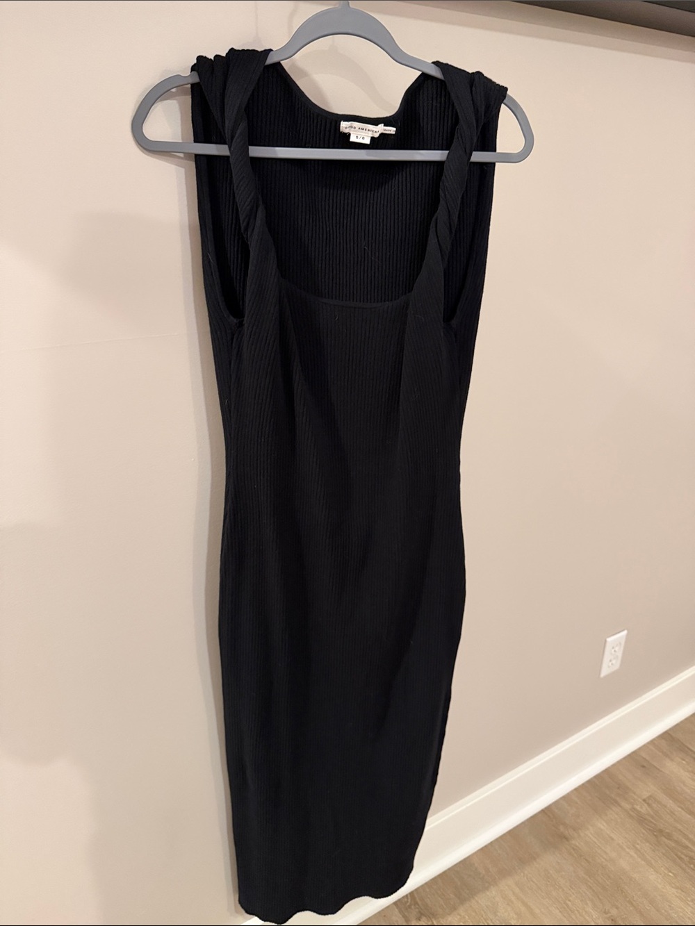 Good American Black Ribbed Twist-Strap Midi Dress